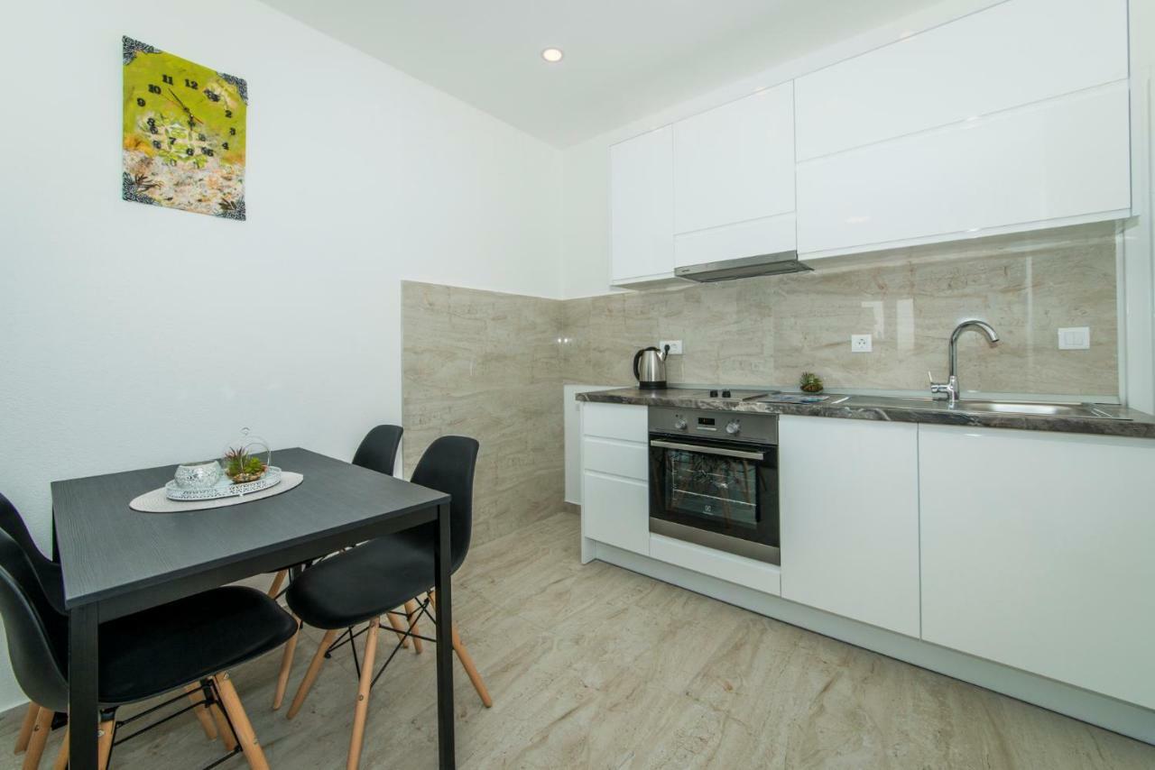 Apartmani Spiline - Mia Baška Voda Εξωτερικό φωτογραφία