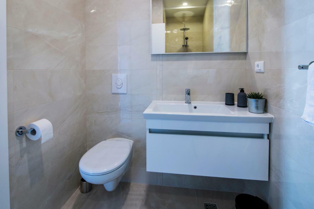 Apartmani Spiline - Mia Baška Voda Εξωτερικό φωτογραφία